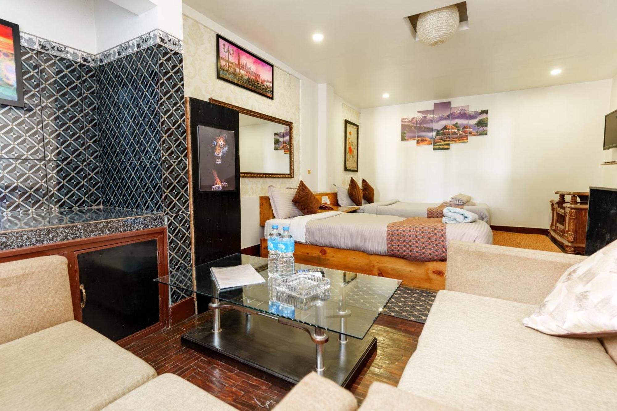 Hotel Shree Tara Катманду Экстерьер фото