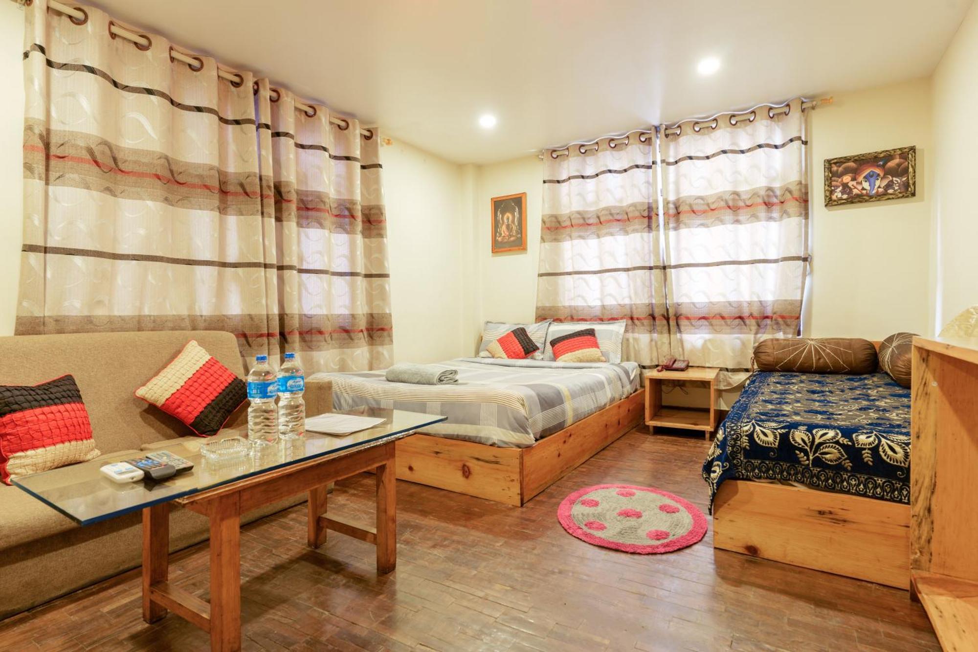 Hotel Shree Tara Катманду Экстерьер фото
