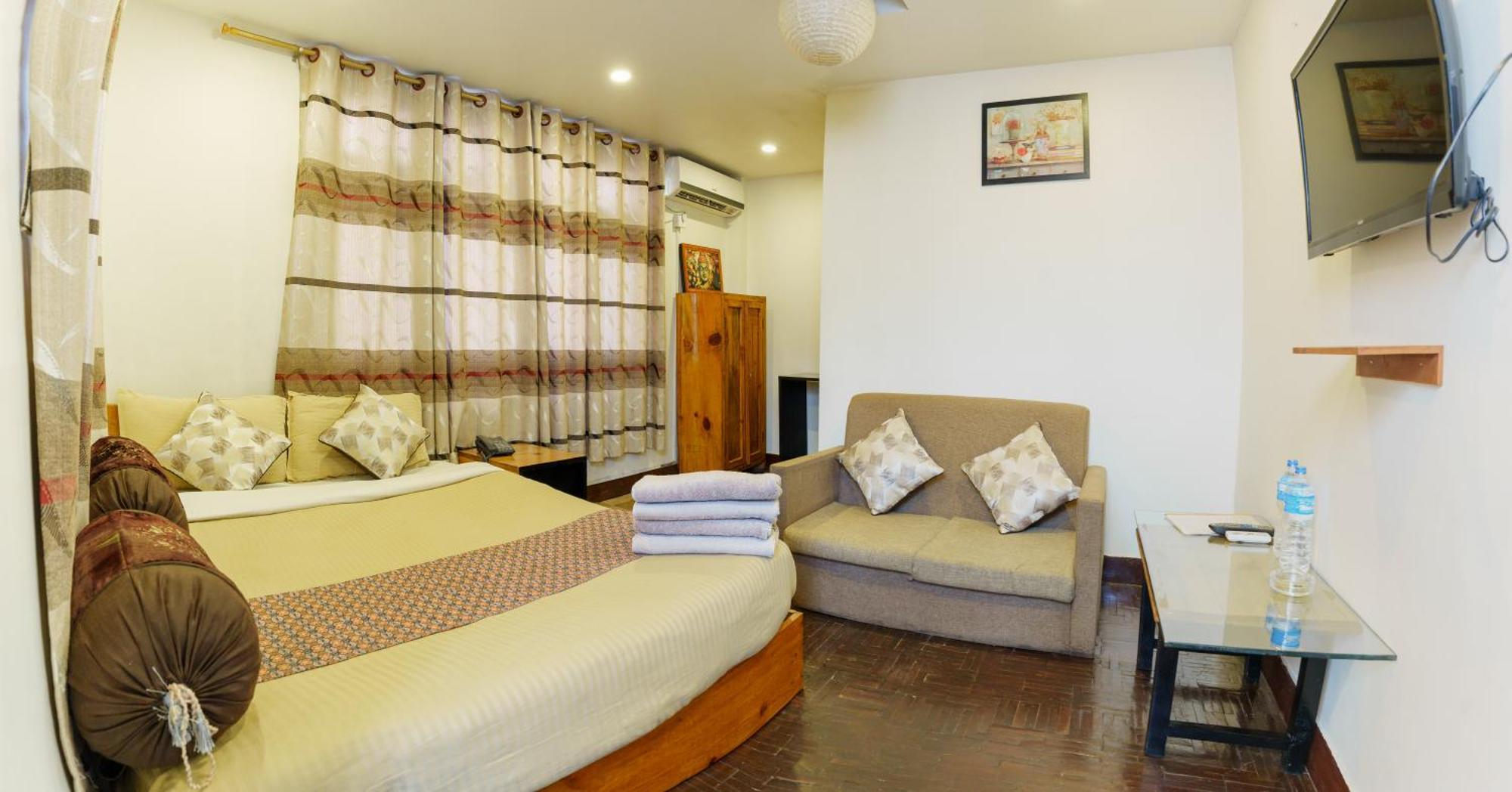 Hotel Shree Tara Катманду Экстерьер фото