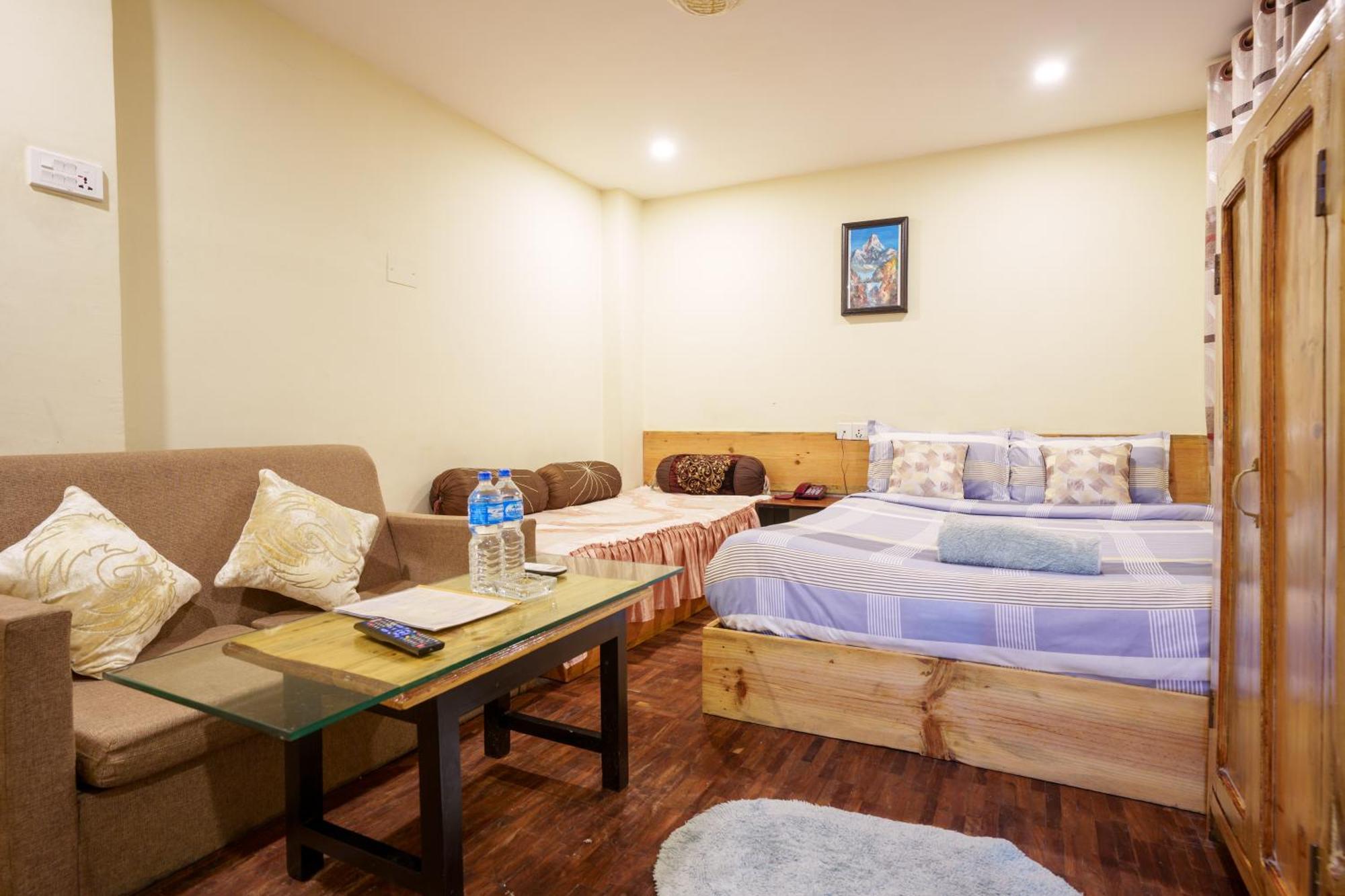 Hotel Shree Tara Катманду Экстерьер фото