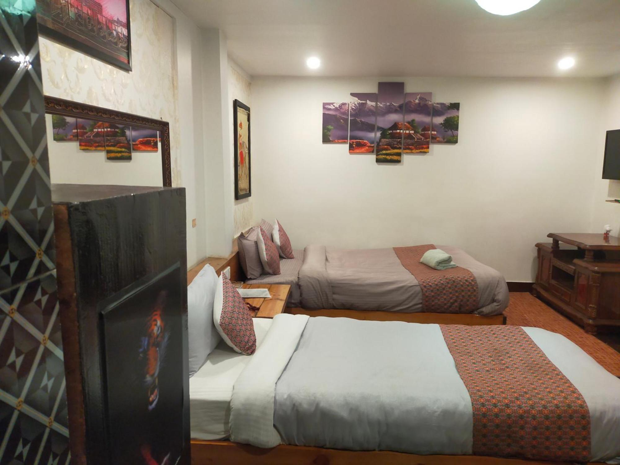 Hotel Shree Tara Катманду Экстерьер фото