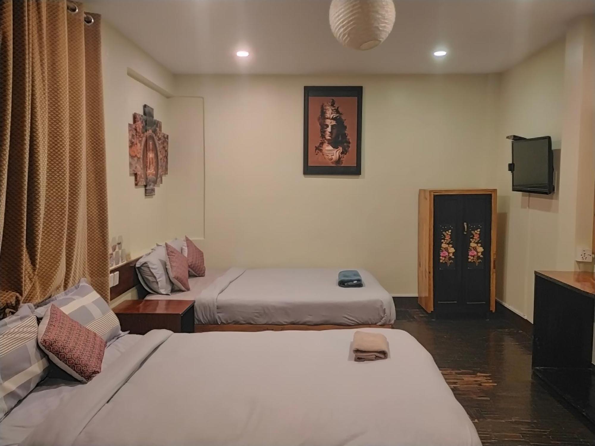 Hotel Shree Tara Катманду Экстерьер фото