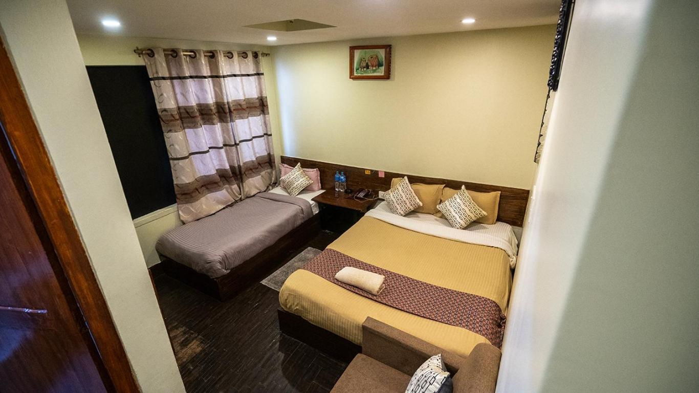 Hotel Shree Tara Катманду Экстерьер фото