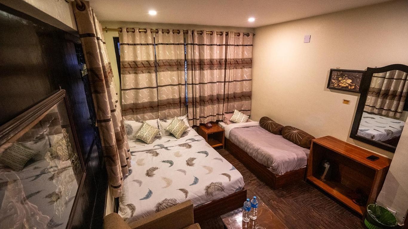 Hotel Shree Tara Катманду Экстерьер фото